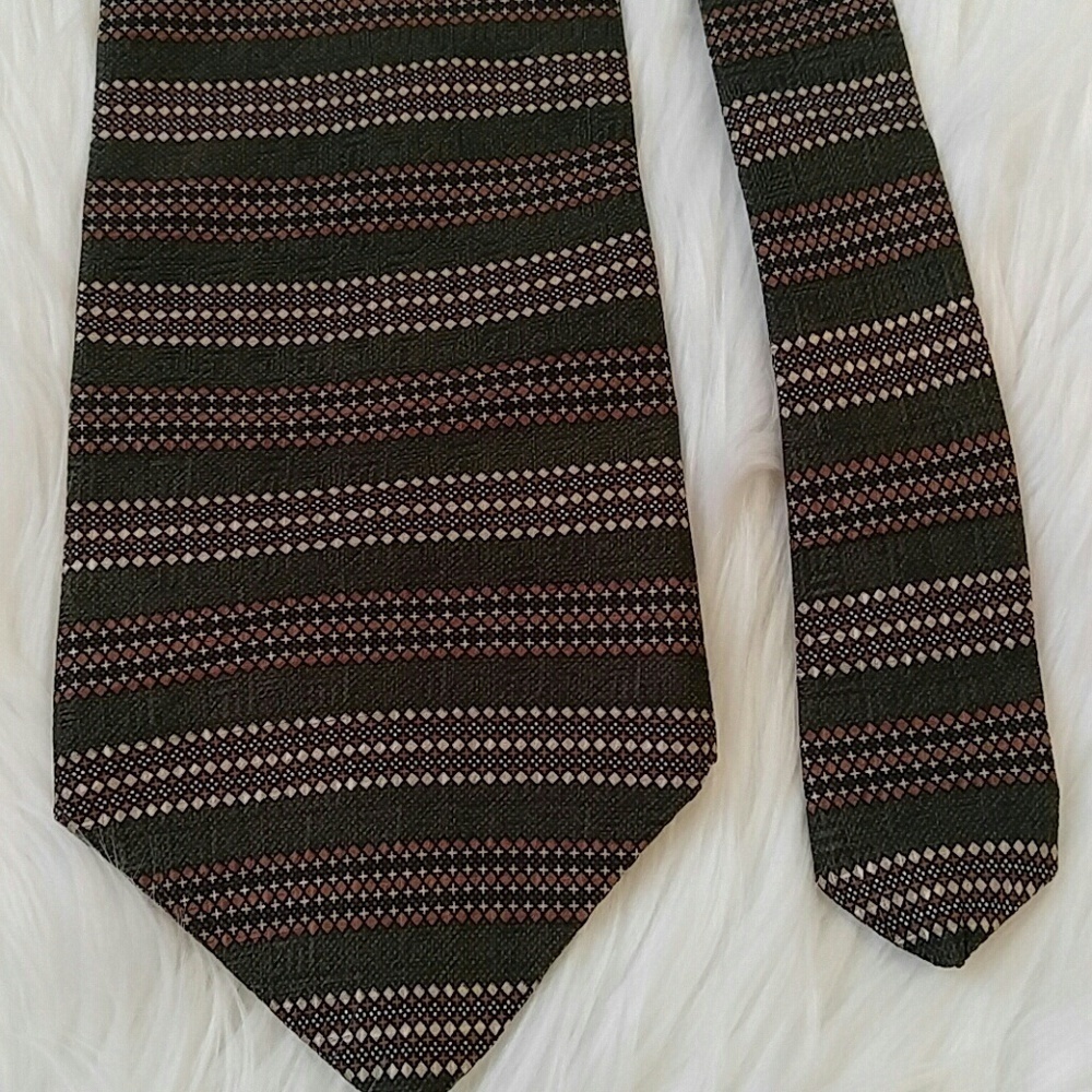 Kenneth Cole New York Brown Silk Tie 56"